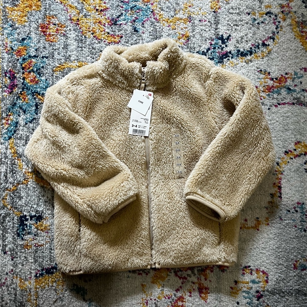 NWT, Uniqlo Unisex Toddler Khaki/Tan collar zip-up fleece, US 3-4T (110cm)